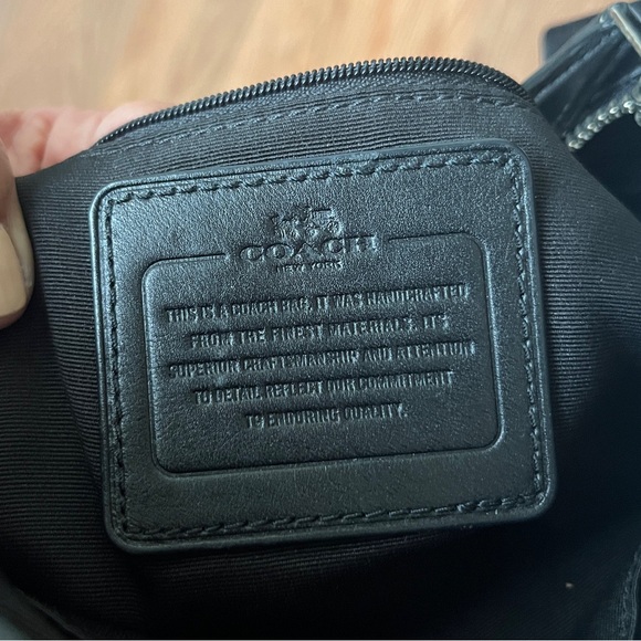 AUTHENTIC COACH BLACK
SIGNATURE FILE BAG
#36378 - Picture 6 of 6